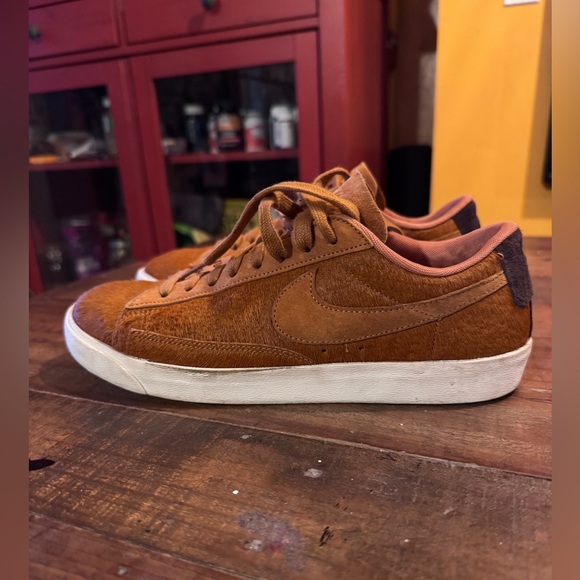 Nike Blazer Low LX pony hair fur - Picture 2 of 6